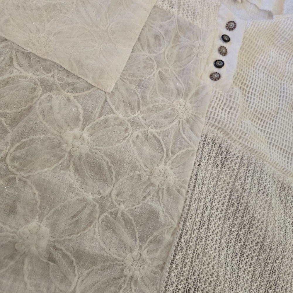 POL Lightweight White Patchwork Knit Top Womens S… - image 4